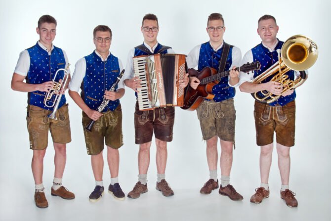Tanzlmusi trifft Oberkrainer